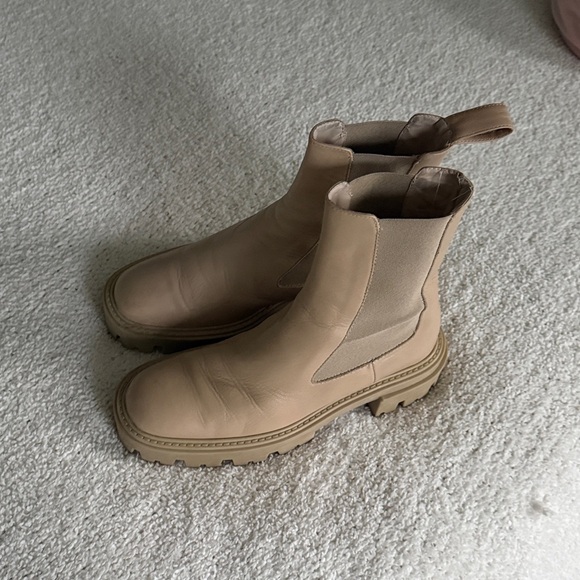 Zara Leather Boots Ecru Ivory Track Soles Chelsea EU36 Chunky Sole Boots - Picture 9 of 14